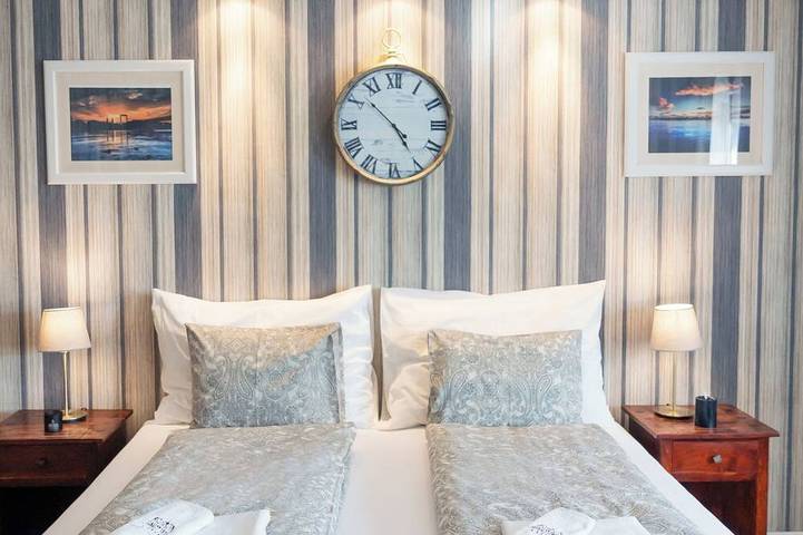 Ferienhaus für 26 Personen, mit Balkon und Whirlpool sowie Garten und Sauna in Budapest - 3