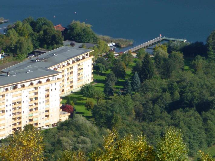 Ferienwohnung für 4 Personen, mit Pool und Seeblick sowie Garten und Balkon - 1