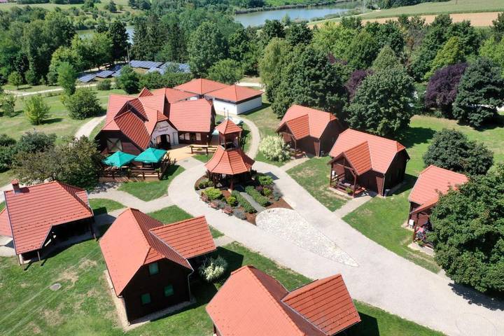Camping für 6 Personen, mit Garten und Terrasse - 1