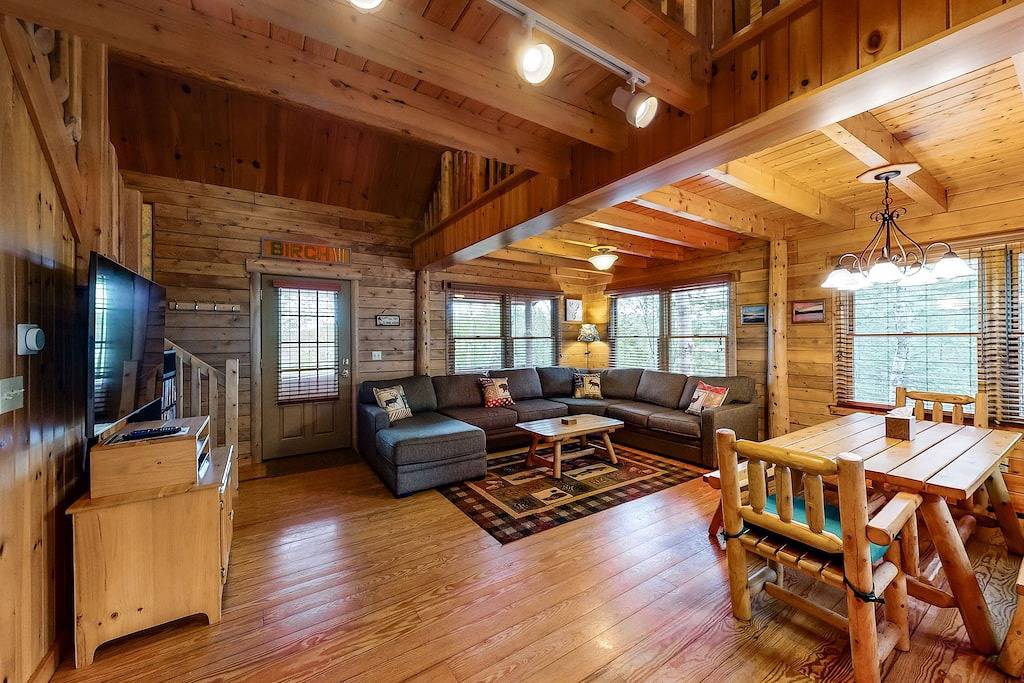 Lakefront home with private dock, canoe & kayak, fast Wifi, and firepit - dog Ok in Moosehead Lake