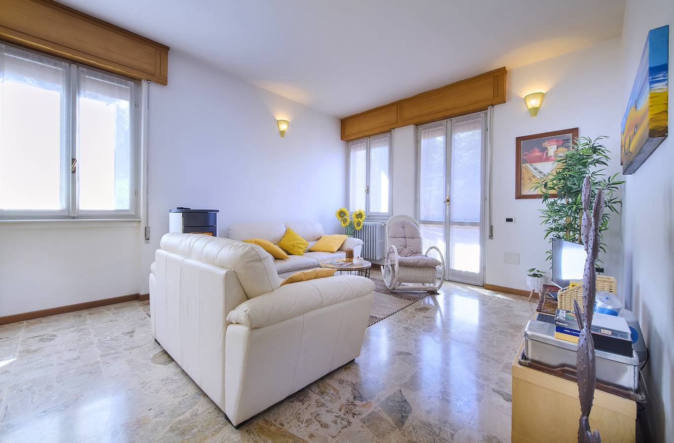 Appartamento intero, Appartamento 'My Lovely House' con terrazza privata, balcone e Wi-Fi in Esino Lario, Comune di Esino Lario