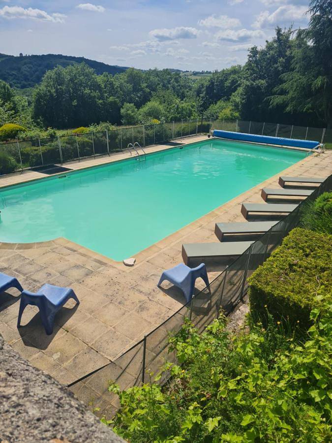 Location de vacances pour 18 personnes, avec piscine ainsi que balcon et vue dans Lac du Crescent - 2