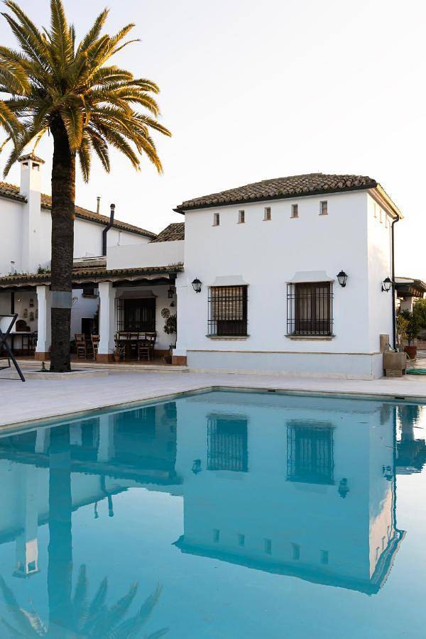 Casa rural para 12 personas, con Jacuzzi y Terraza además de Jardín y Piscina en Campiña Sur Cordobesa - 2