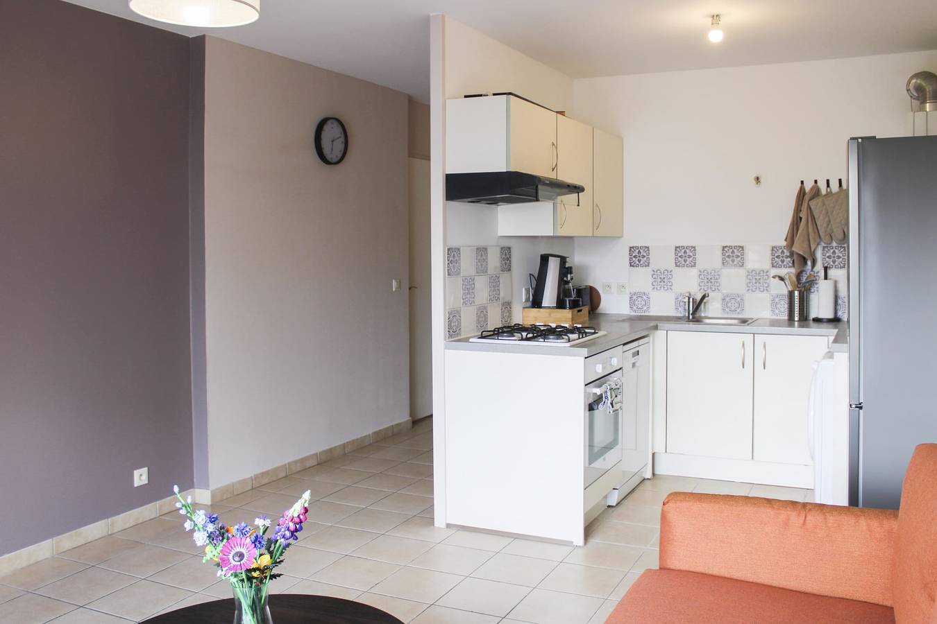 Entire apartment, Bright near the Stade de France with parking in Saint-Denis, Seine-Saint-Denis