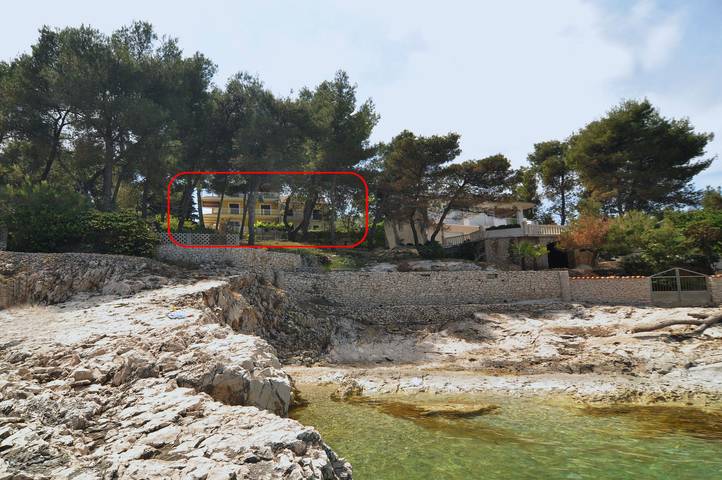 Vakantiewoning voor 5 personen, with Uitzicht op zee and Balkon as well as Terras and Tuin op Čiovo