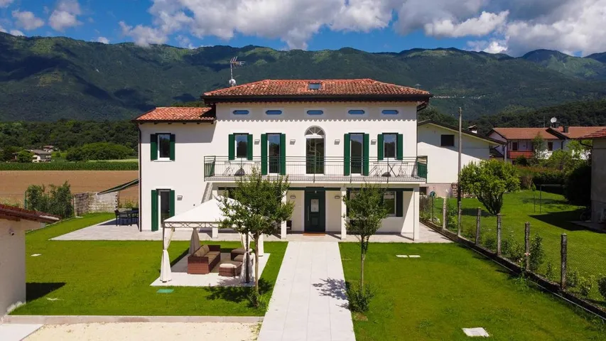 Albergo a gestione familiare per 2 persone, con panorama e giardino - 1