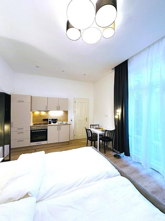 Ferienwohnung für 3 Personen, mit Terrasse und Garten sowie Pool in Baden bei Wien - 4