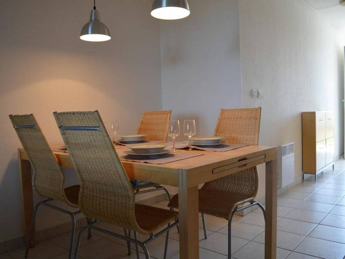 Apartamento entero, Apartamento de 3 habitaciones con piscina y parking en Saint-Cyprien in Saint-Cyprien, Côte d'Améthyste
