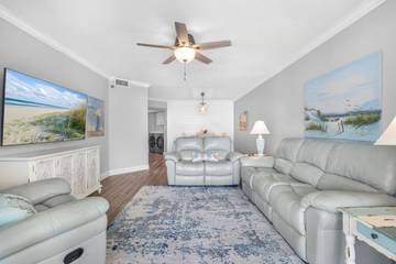 Vacation Rental for 9 Guests in Orange Beach, Mobile Bay, Picture 3