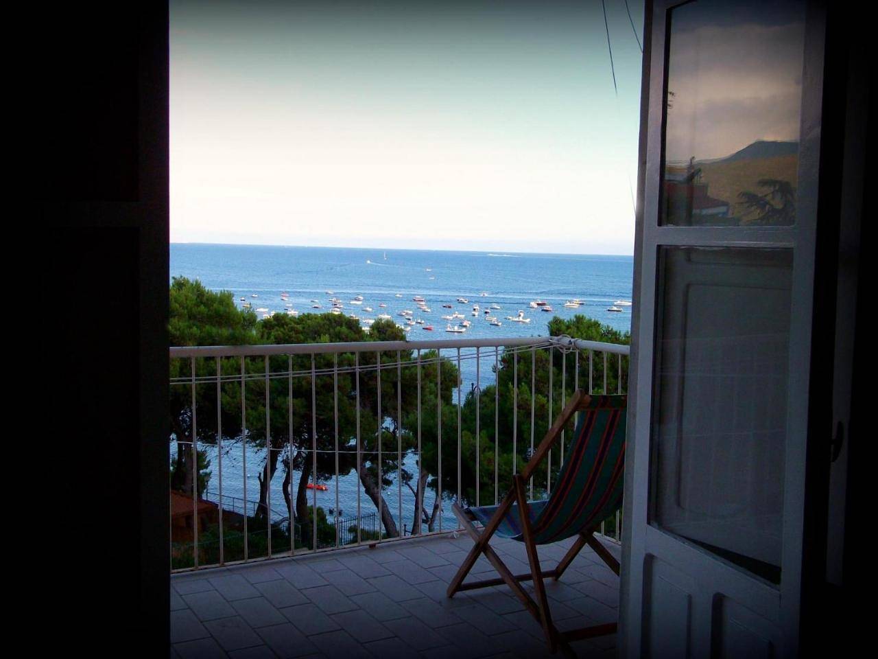 Baia di Ogliastro in Ogliastro Marina, Castellabate
