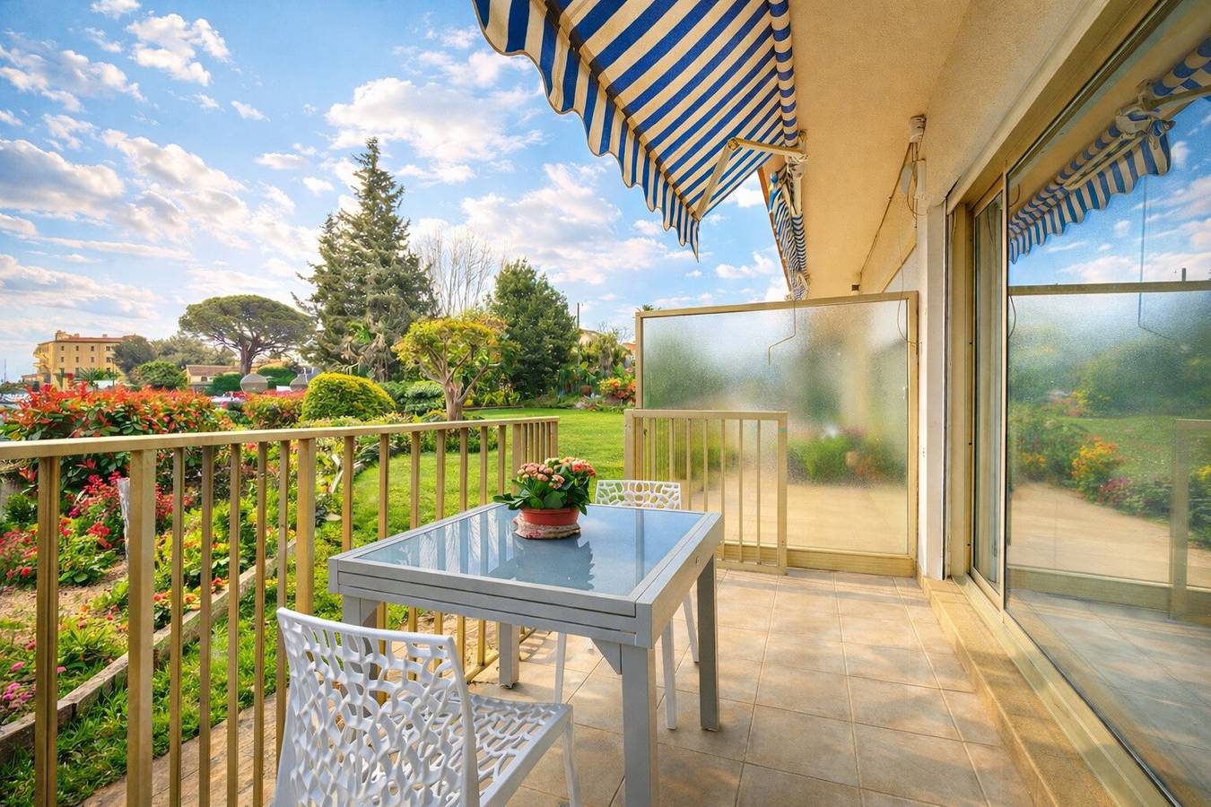 Appartement entier, Mandelieu-la-Napoule, Côte d'Azur : piscine, plage, golf et parking in Mandelieu-la-Napoule, Massif de l'Esterel