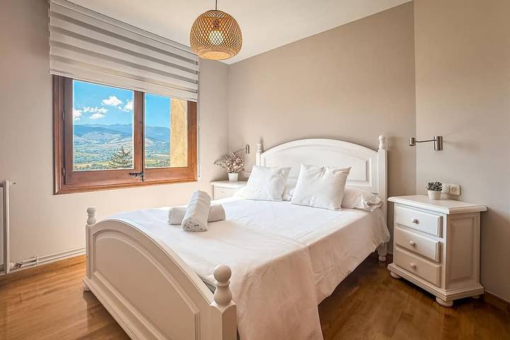 Appartement entier, Cal Gatesques 1 in Puigcerdà, Pyrénées catalanes