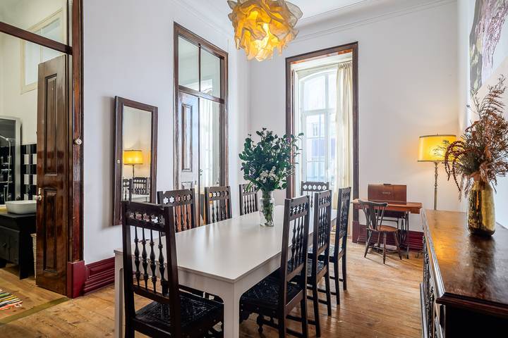 Apartamento entero, Apartamento 'Victorian Beach House Luisa Todi' con balcón y Wi-Fi in Halbinsel von Setúbal
