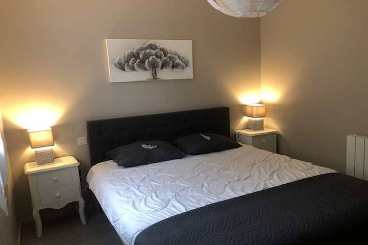 Location de vacances pour 4 personnes, avec terrasse et jardin à Le Tronchet - 2