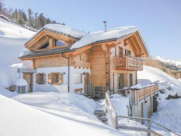 Maison de campagne pour 8 personnes, avec sauna et terrasse à Riddes