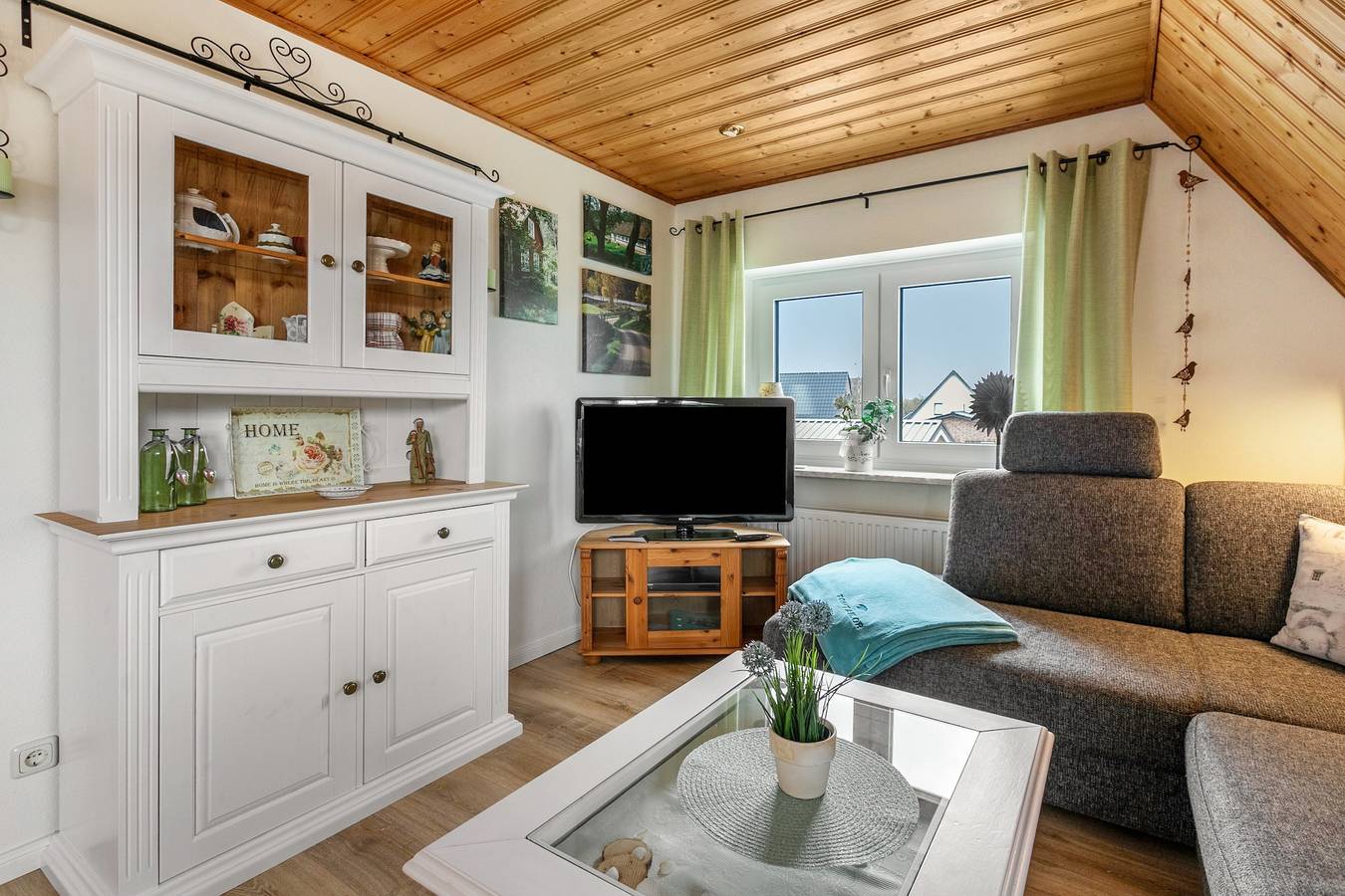 Ganze Wohnung, Ferienwohnung 'Haus Am Delfen' mit Gemeinschaftsterrasse, Garten und Wi-Fi in Meldorf, Nordseeküste