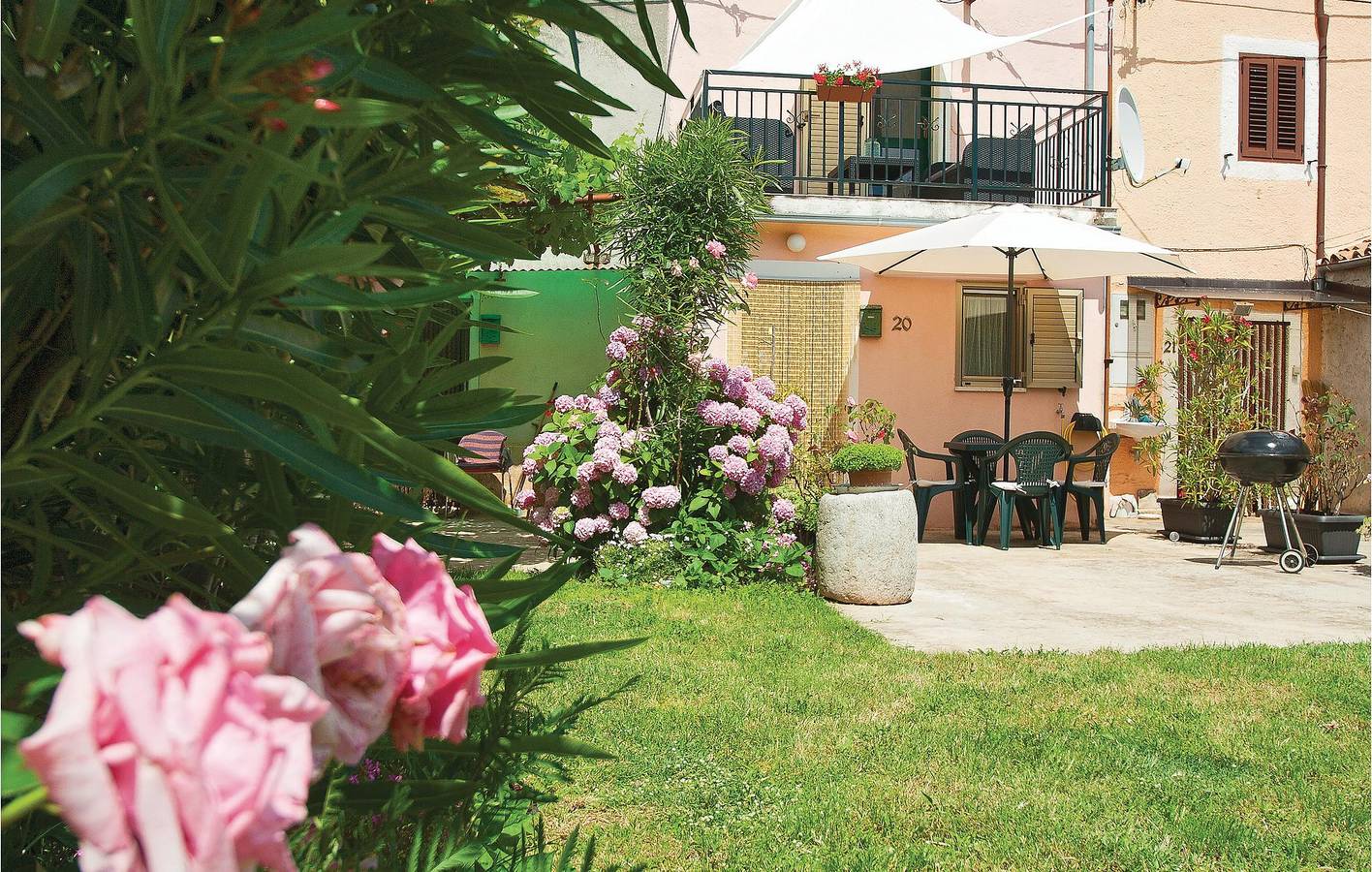 Gemütliche Ferienwohnung mit WLAN, Klimaanlage, Terrasse und Parkplatz in Marčana, Südküste Istrien