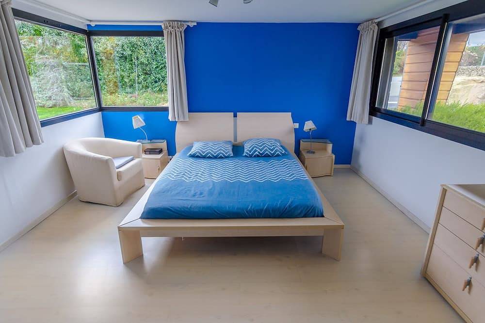 La villa des ísles in Plougrescant, Costa de granito rosa