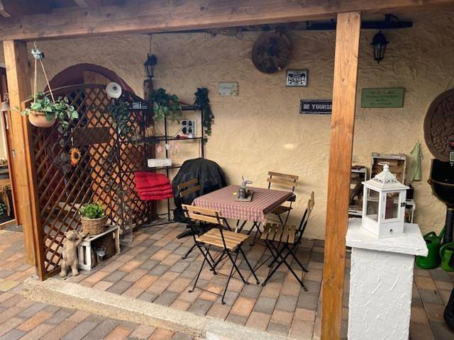 Ferienwohnung für 2 Personen, mit Terrasse in Rhodt unter Rietburg - 4