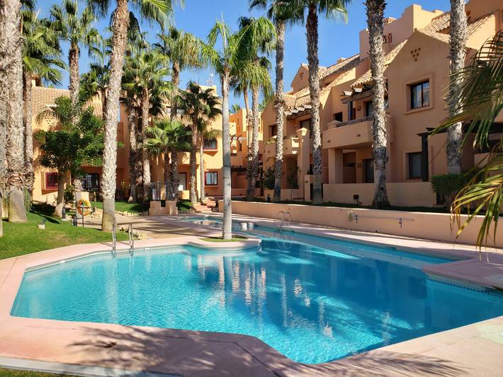 Apartment for 6 people, with balcony and pool in Los Alcázares