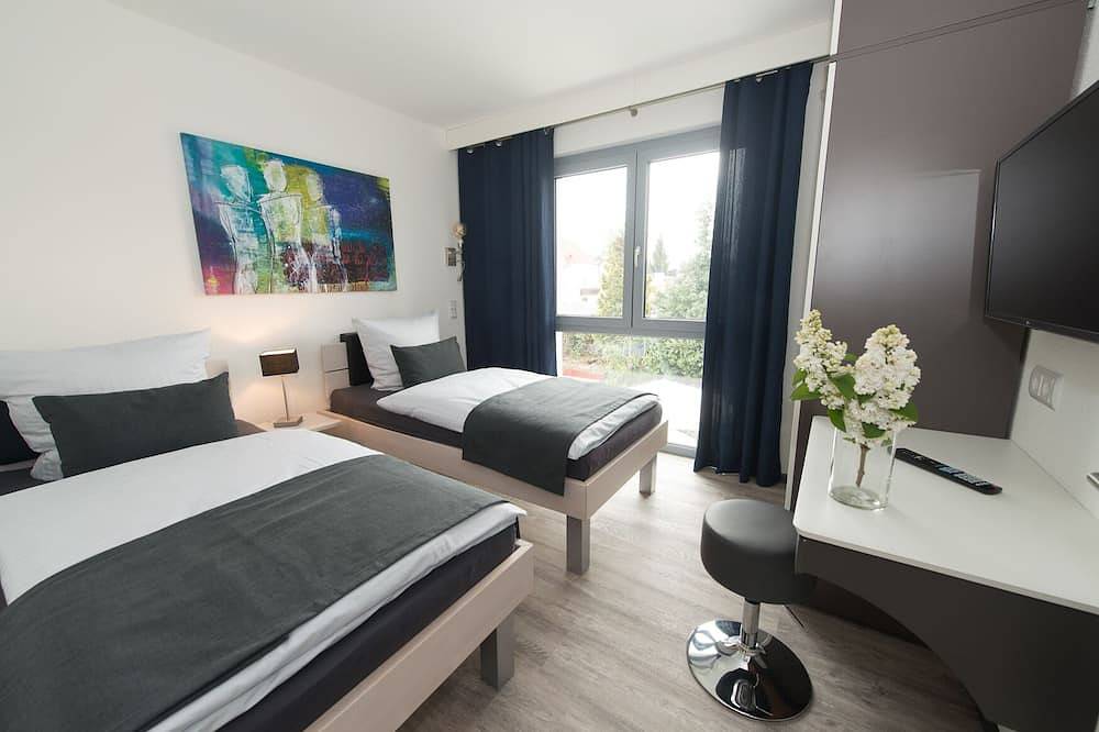 Ganze Wohnung, Design-Wohnung für 3-5 Personen mit Süd-Loggia und Gartenblick. Nähe Badesee! in Bensheim, Bergstraße