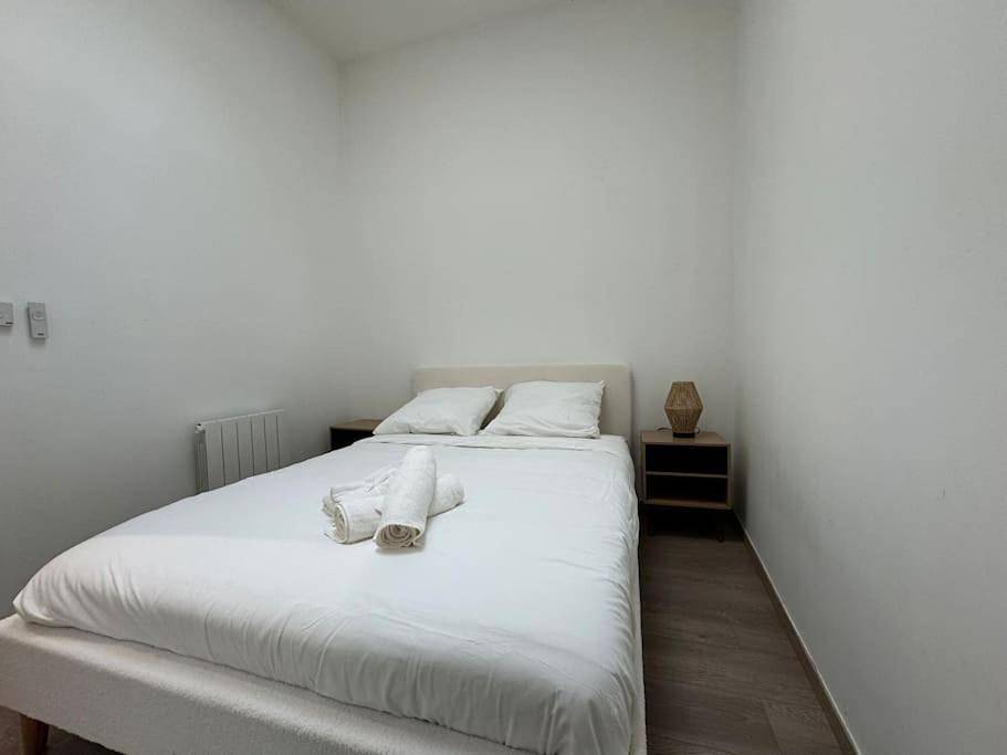 Appartement entier, One-Bedroom Apartment in Saint-Germain-au-Mont-d'Or, Lyon et ses environs