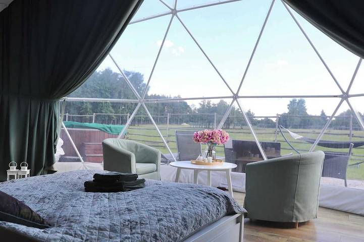 Flower Glamp - Bain à remous privé, sauna & alpagas in Grande Pologne