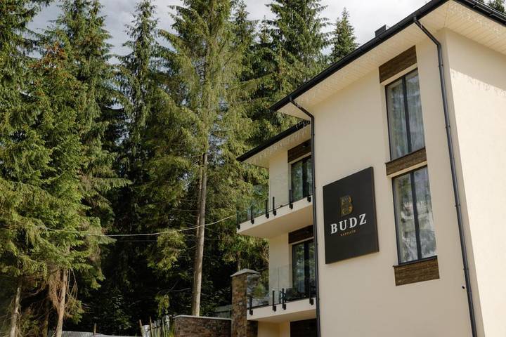 Chalet für 4 Personen, mit Whirlpool und Balkon in der Ukraine