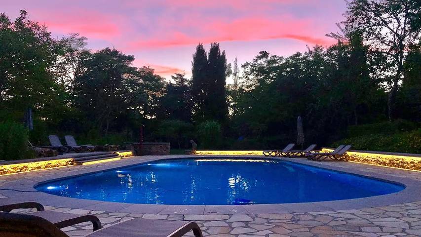 Location de vacances pour 6 personnes, avec piscine et jardin, animaux acceptés à Les Eyzies-de-Tayac-Sireuil - 4