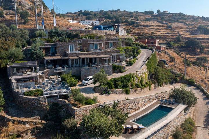 Appart’hôtel pour 2 personnes, avec Balcon et Terrasse ainsi que Jardin et Piscine