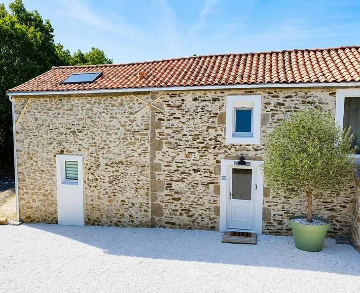 Location de vacances pour 7 personnes, avec jacuzzi et jardin à Mouilleron-le-Captif - 2