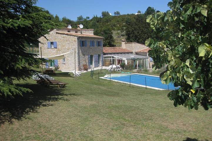 Location de vacances pour 16 personnes, avec Terrasse et Jardin à Bézaudun-les-Alpes