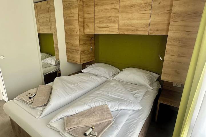 Mobilhome with 2 bedrooms and a terrace with private whirlpool in Ossiach, Bezirk Feldkirchen