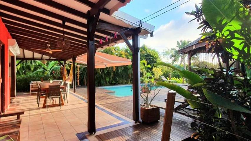 Hütte für 9 Personen, mit Garten und Pool in der Karibik