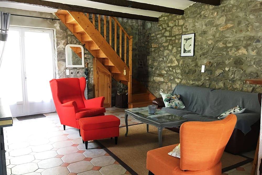 New! Charming stone house with private swimming pool in an idyllic setting in Beaulieu (Largentière), Cévennes