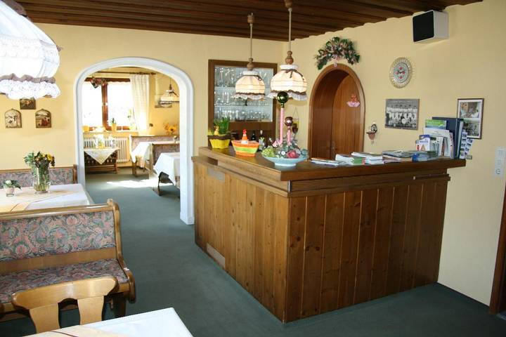 Pension Erna - Doppelzimmer 4 in Zwiesel, Šumava Mountains