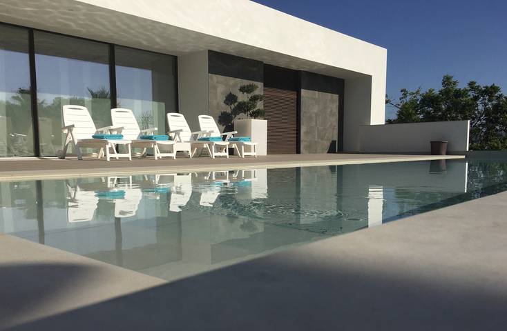 Appartement voor 4 personen, met zwembad en tuin in Jávea