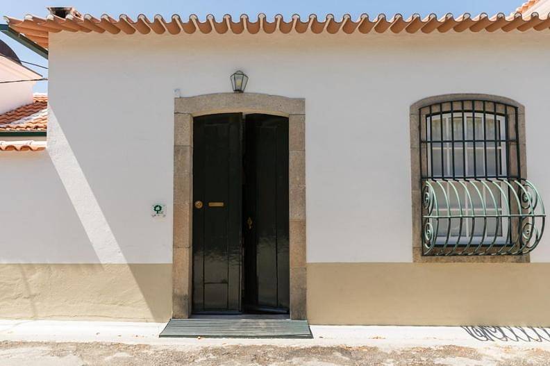 Casa De Casal De Loivos in Vale de Mendiz, Casal de Loivos e Vilarinho de Cotas, Vale do Douro