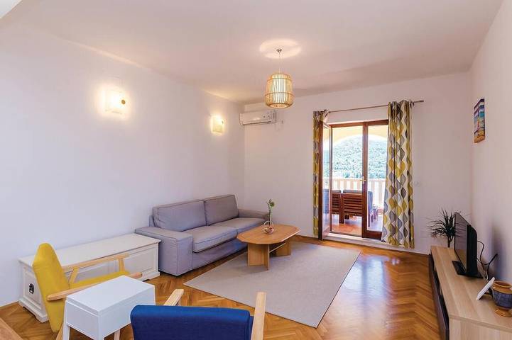 Gorgeous home in Slano in Slano, Dubrovnik-Neretva