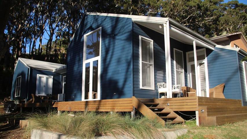 Holiday home for 12 people, with balcony and garden in MacMasters Beach