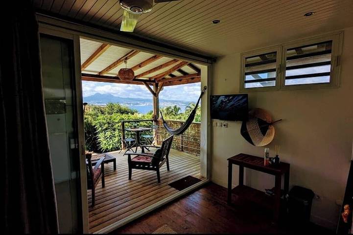 Entire apartment, Charming cocoon with spa, close to the beach in Les Trois-Îlets, Martinique
