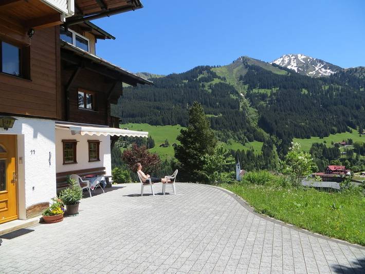 Ferienhaus für 2 Personen, mit Balkon und Terrasse im Kleinwalsertal - 2