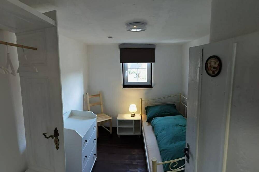 Ferienhaus Zur kleinen Hummel - Ferienhaus, Dusche, Wc, 4 oder mehr Schlafräume in Gödenroth, Hunsrück