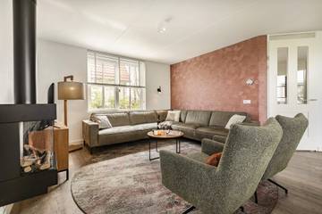 Gîte pour 8 personnes, avec terrasse et balcon/terrasse dans Noorbeek