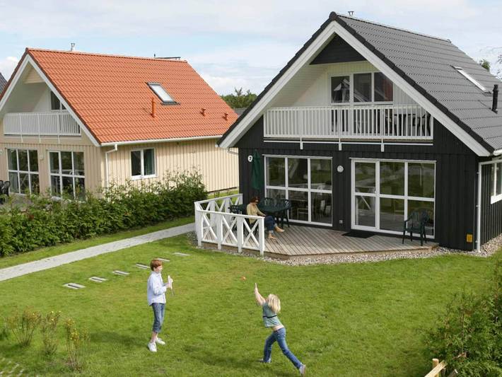 Ferienhaus für 8 Personen, mit Balkon und Whirlpool sowie Terrasse und Sauna in Wackerballig - 3