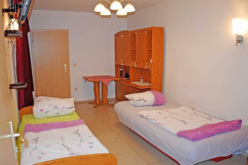 Ganze Wohnung, Ferienwohnung Aschersleben - Deb 038 Ferienwohnung/-zimmer Aschersleben in Aschersleben, Region Salzlandkreis