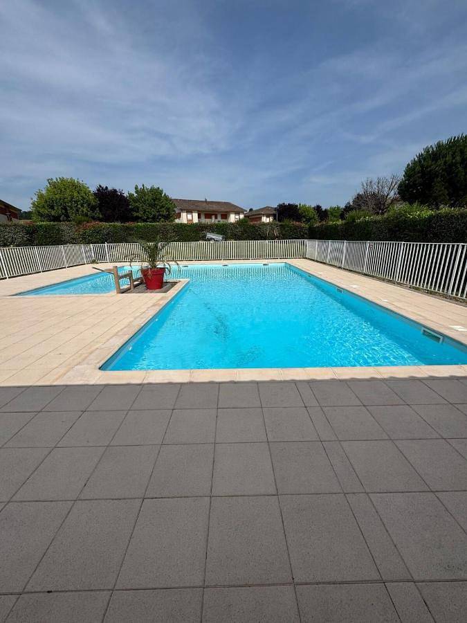 Three-Bedroom Holiday Home in Nérac, Région de Nérac