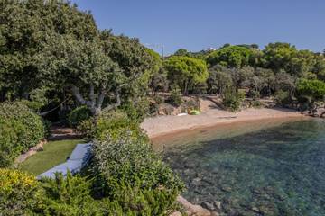 Ferme pour 10 Personnes dans Porto-Vecchio, Arrondissement de Sartène, Photo 1