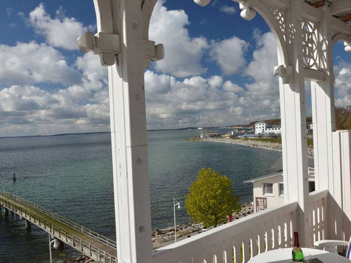 Ferienwohnung für 3 Personen, mit Ausblick und Balkon sowie Seeblick, mit Haustier in Sassnitz - 2