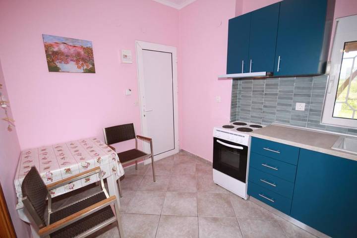 Location de vacances pour 2 personnes, avec Balcon ainsi que Jardin et Vue dans Ormos Panagias - 2
